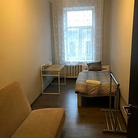 Aivisapartment אכסניה *