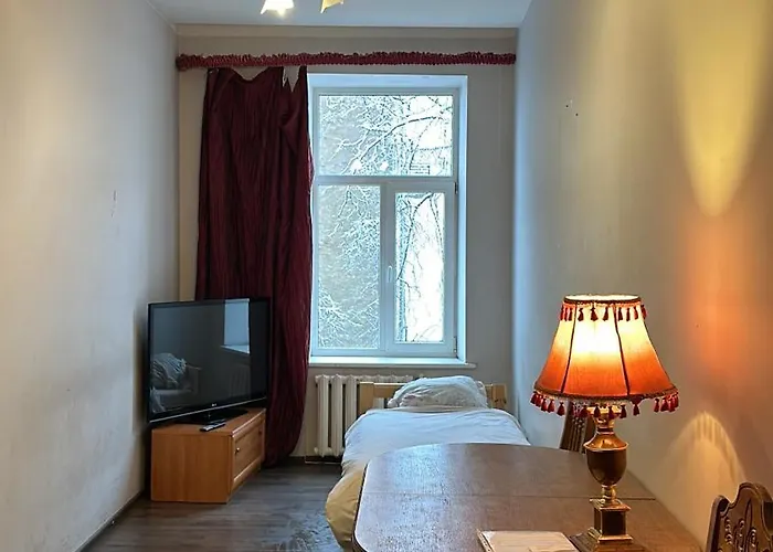 Aivisapartment Hostal *