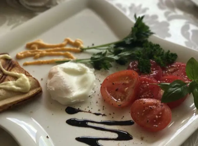 Aivisapartment Hostal *