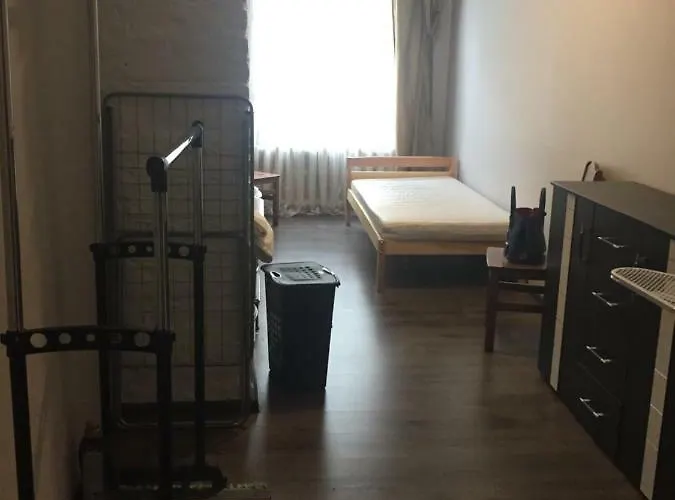 Aivisapartment Hostel *